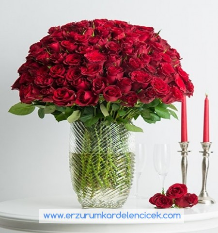  Erzurum Çiçek Siparişi 200 kırmızı gül ile gerçek aşk